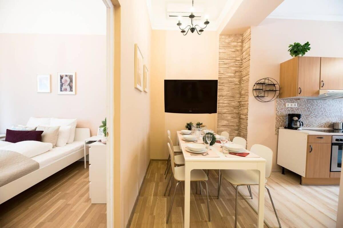 Ultra - Next To The Synagogue - Air Conditioning *