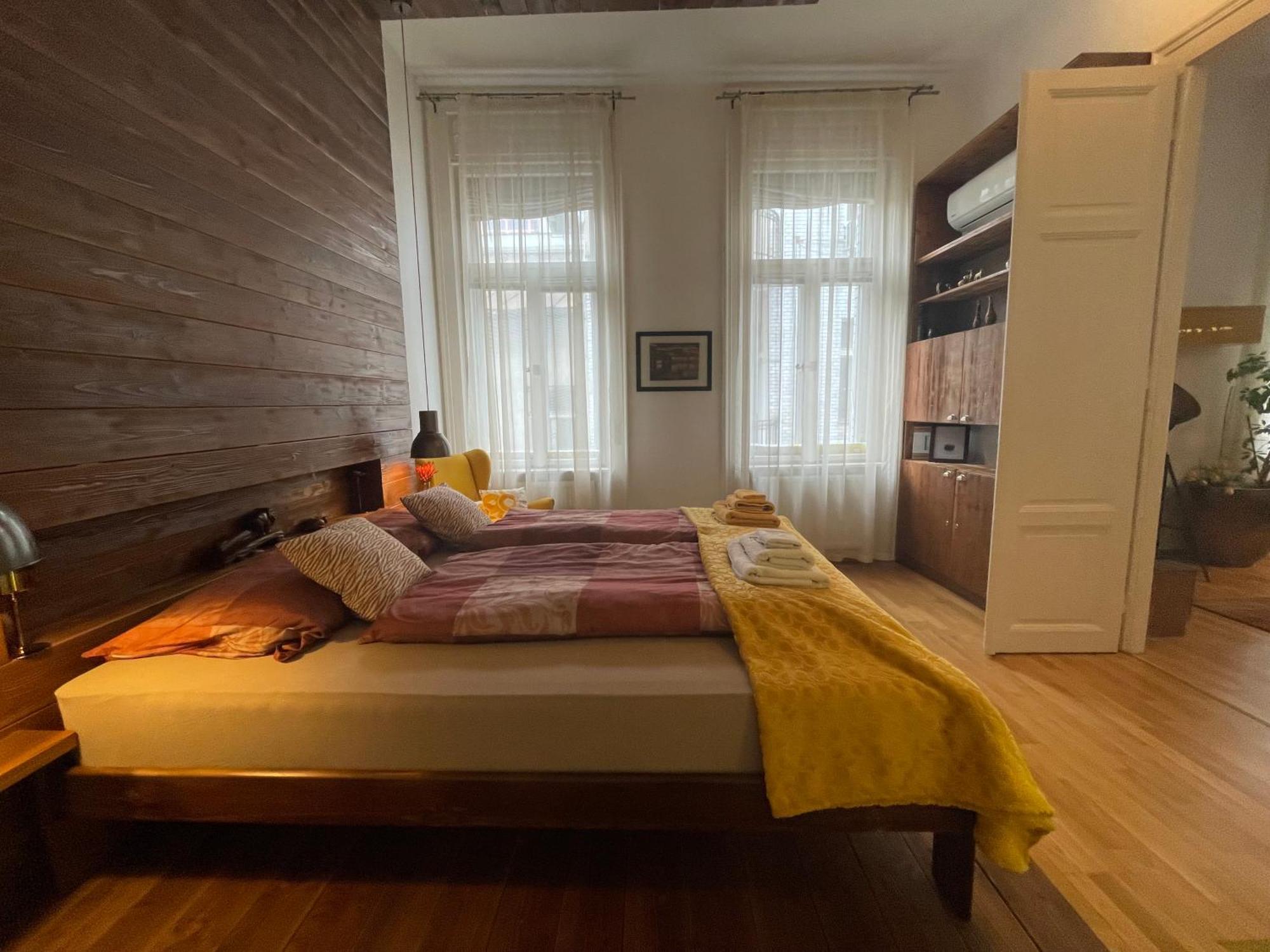 Amber Pearl 2 And 2 Bathrooms At Kalvin Square