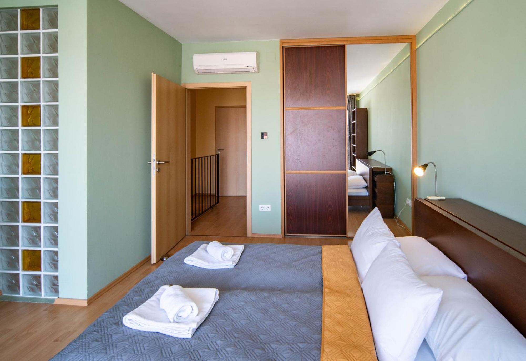 Free Parking- Gellert View 4ppl * Boedapest