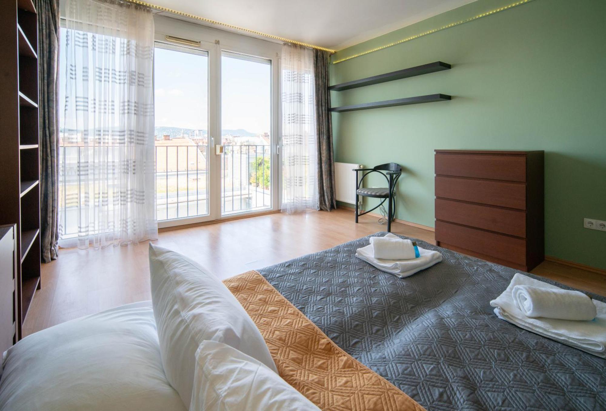 Free Parking- Gellert View 4ppl Appartement