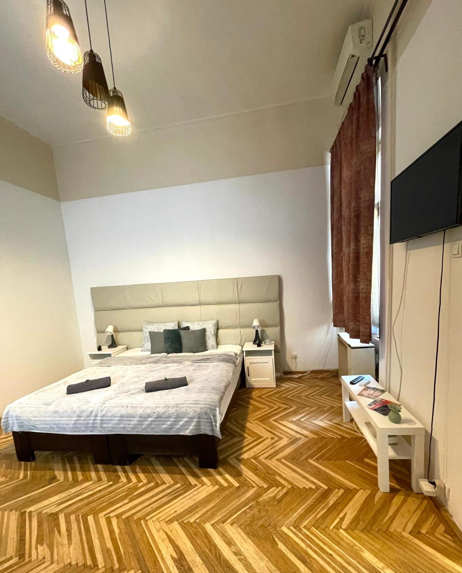 Very Warm Nature Near Gozsdu With Free Air Conditioner Free Coffee Apartamento *