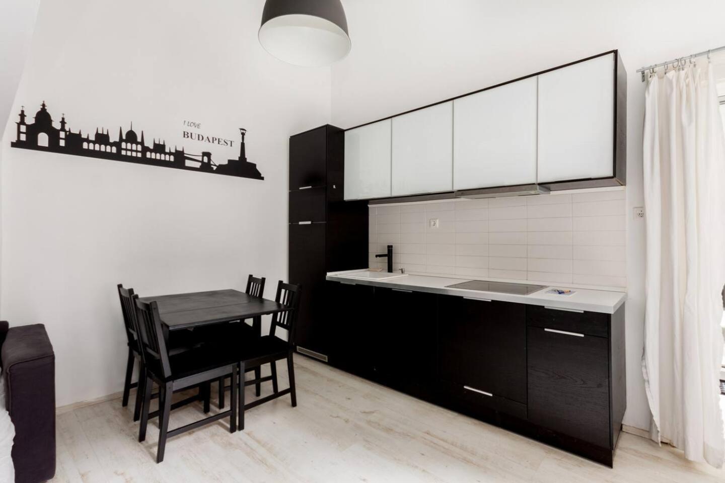 Apartment Black&white