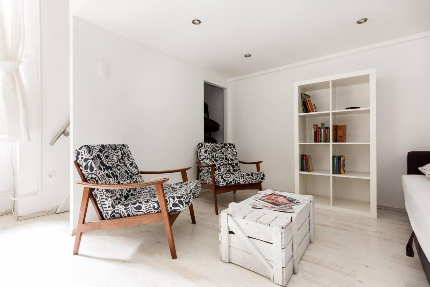 Black&white Apartment Budapest
