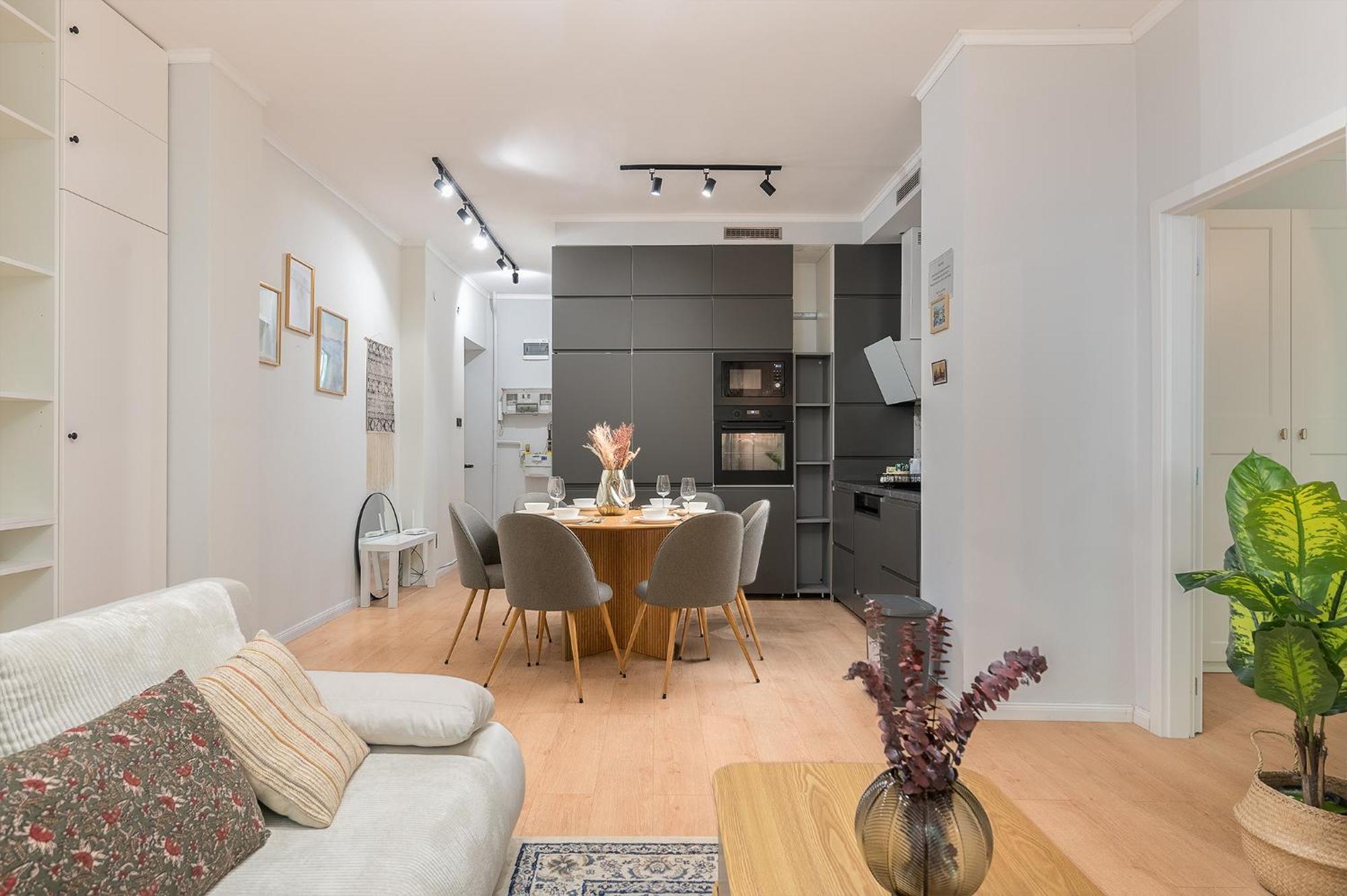 Apartamento Lovely Quiet Near Heroes Square By Cavaland