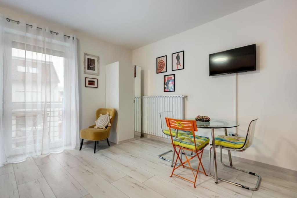 Bohemian Breeze Apartment