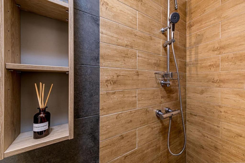 Chain Bridge Studio Apartment Budapest