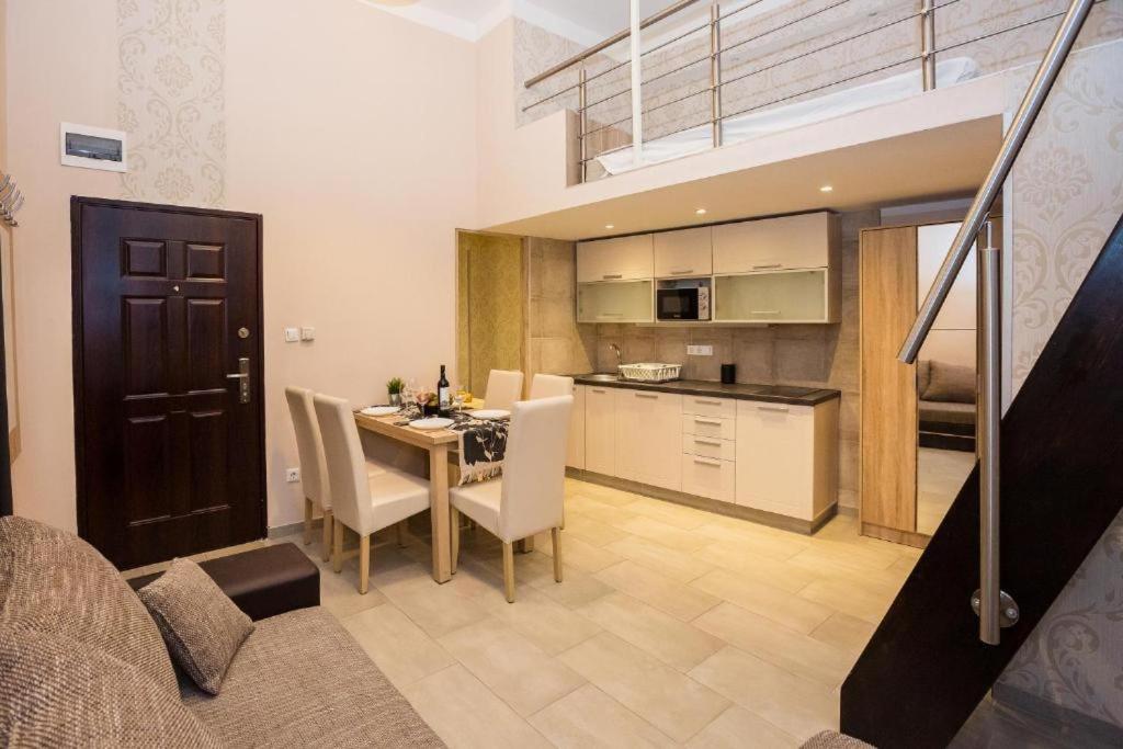 Apartman Memories For *