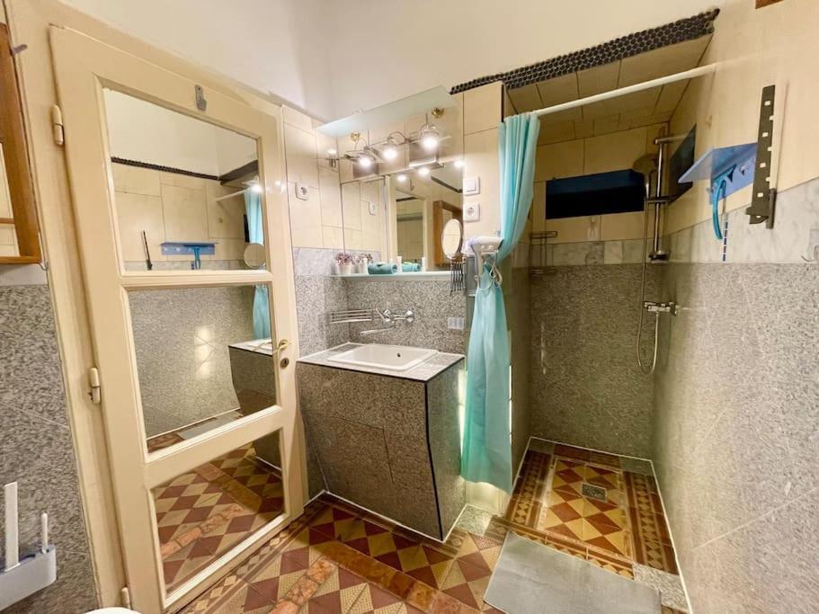 R9 Free Parking Garage Apartamento *