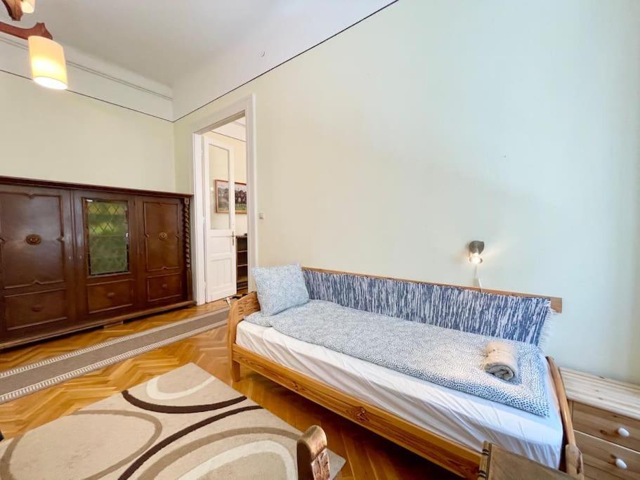 Bank5 Apartman *