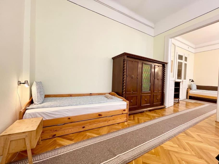 Apartman Bank5 *