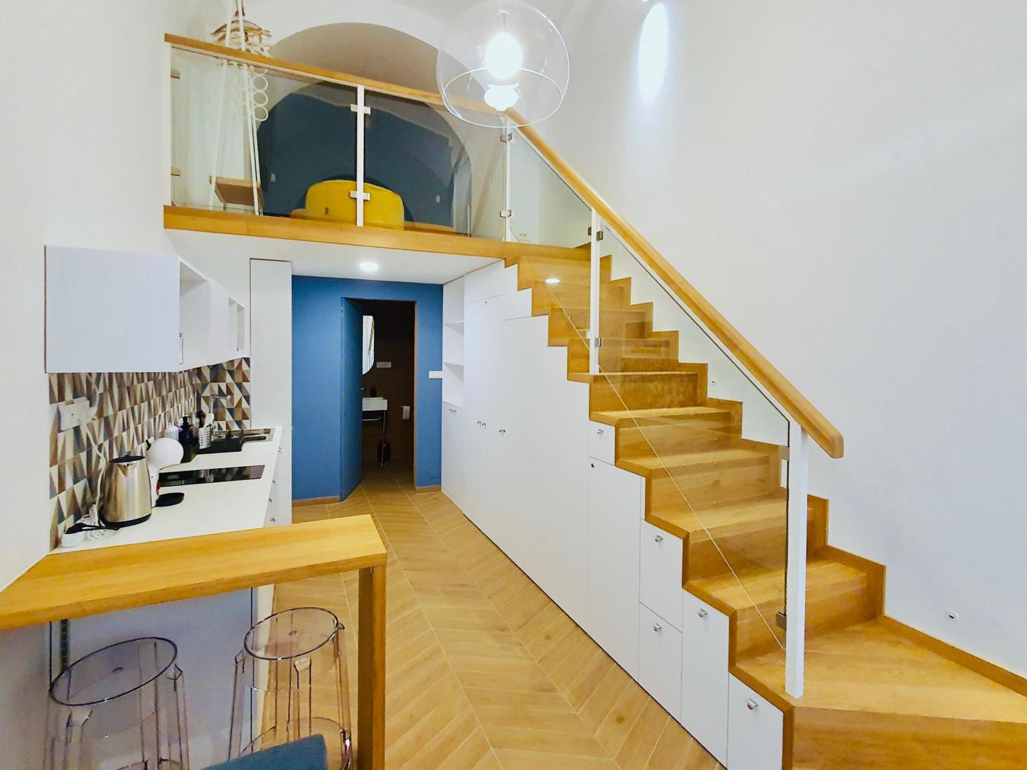 Romantic In The Heart Of Apartman Budapest