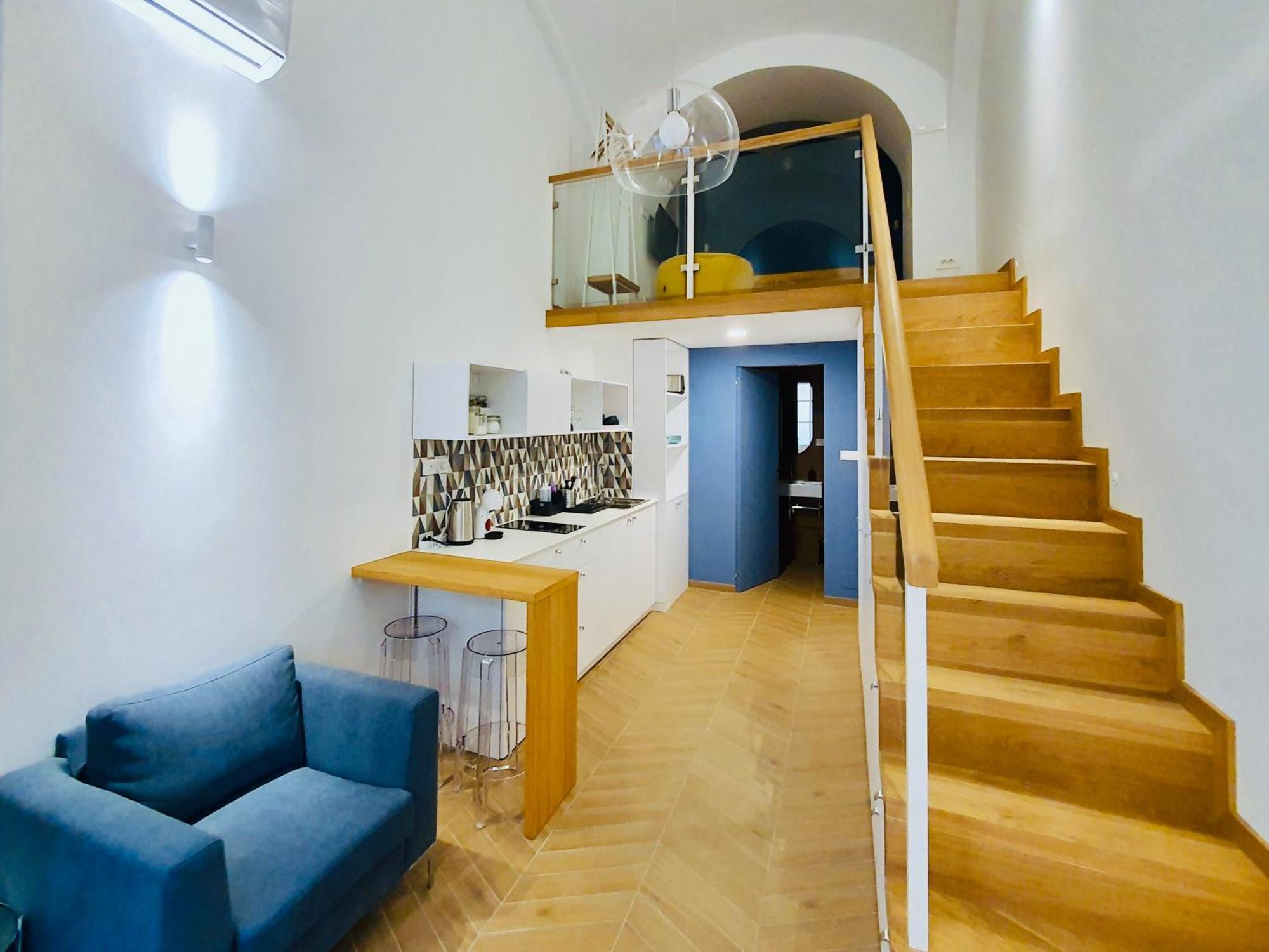 Romantic In The Heart Of Apartman Budapest