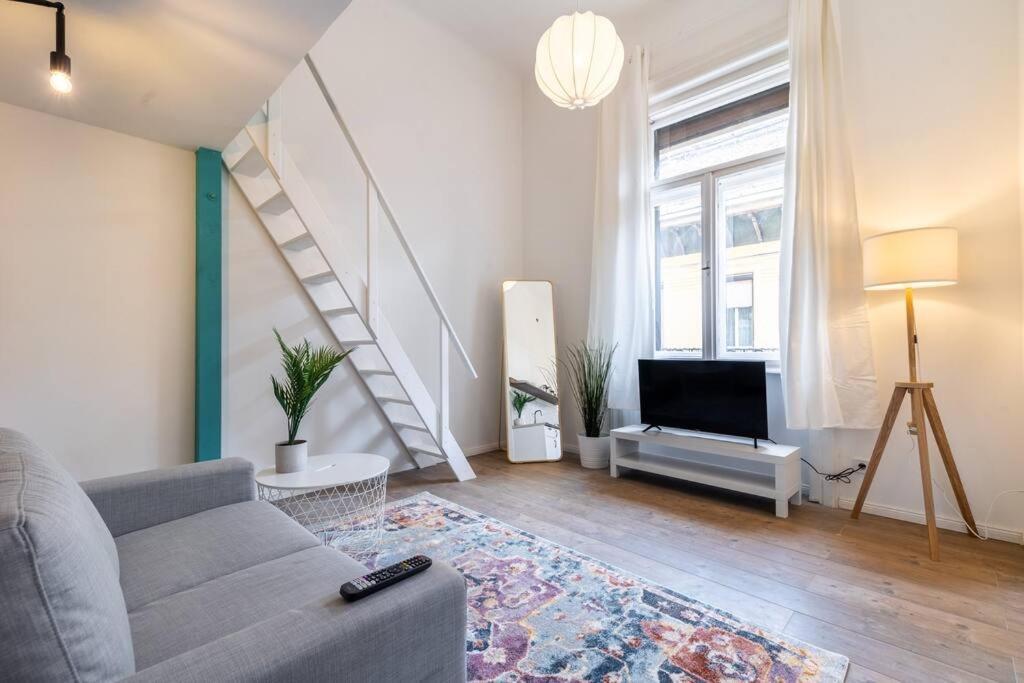 Star Of - Loft