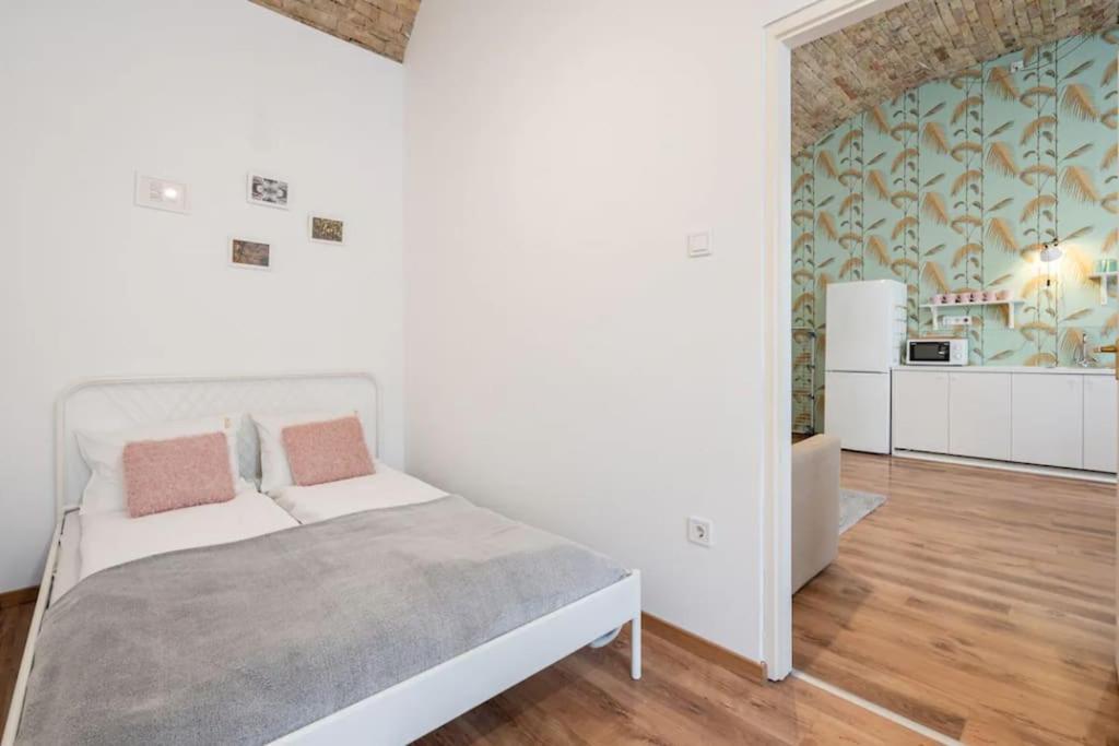 Apartman 24h Self Check-in Center Near Opera Budapest