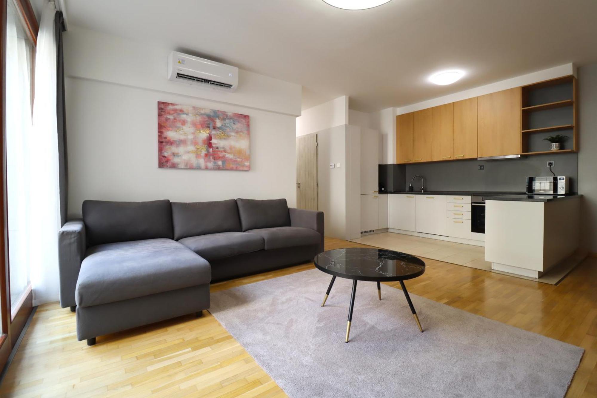 Appartamento Kazinczy 2bdr With Ac, Smart Tv