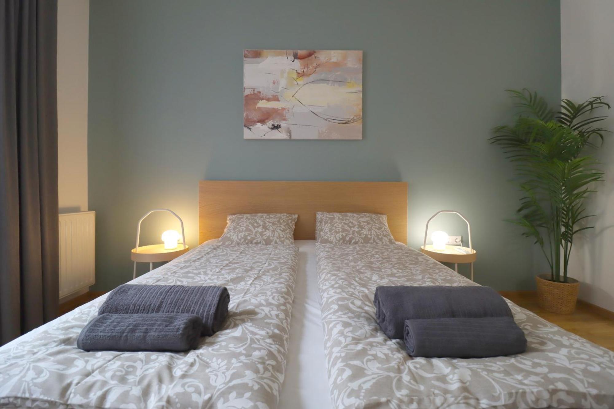 Kazinczy 2bdr With Ac, Smart Tv Appartamento *
