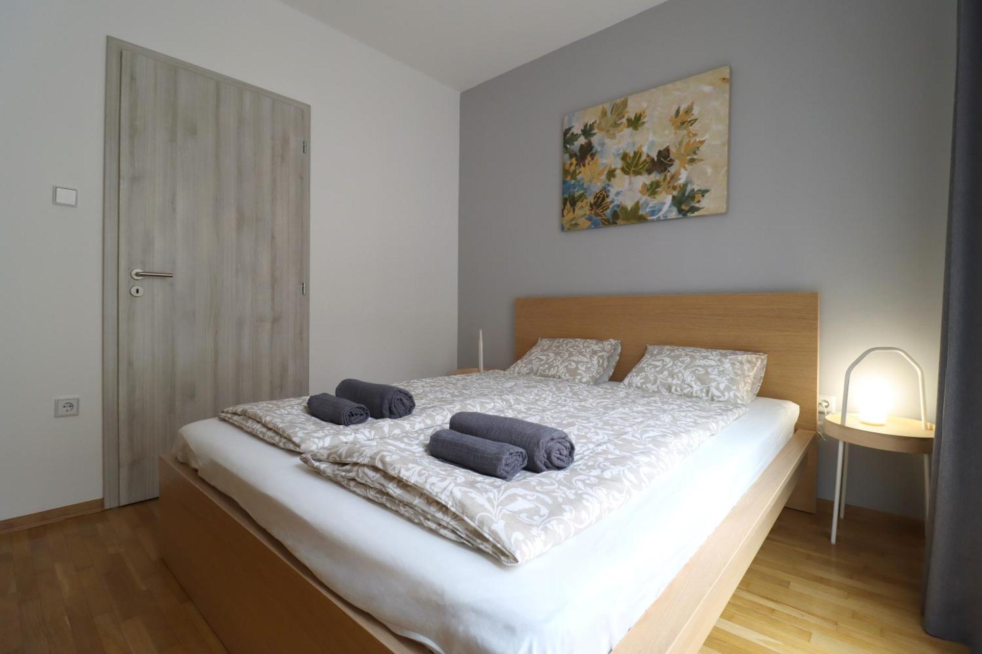 Appartamento Kazinczy 2bdr With Ac, Smart Tv Budapest