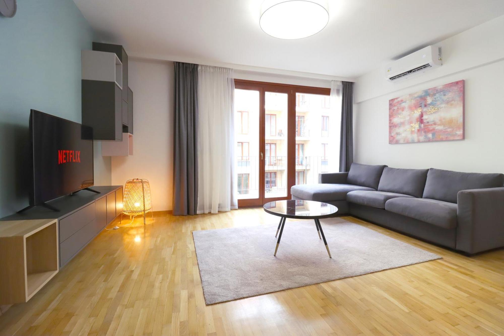 Kazinczy 2bdr With Ac, Smart Tv Appartamento