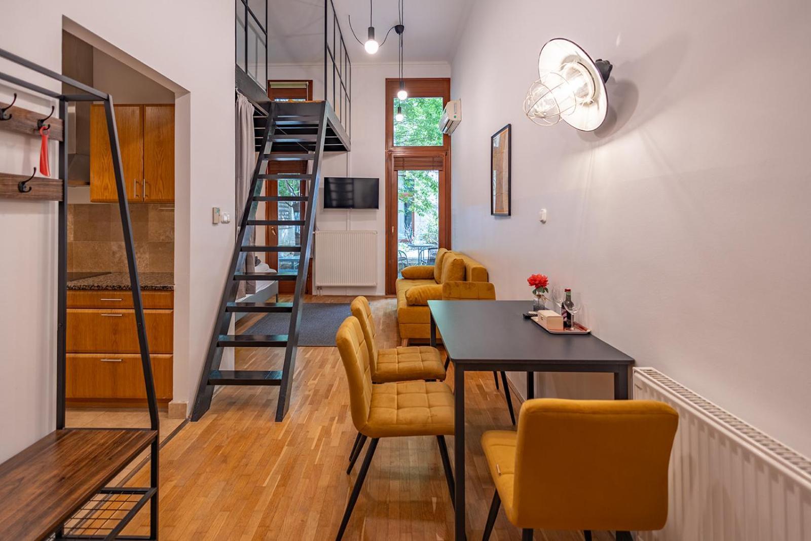 Apartmán Mooki Loft&garden In Sohobudapest *