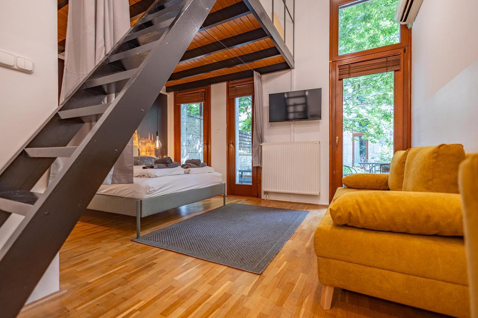 Apartmán Mooki Loft&garden In Sohobudapest *