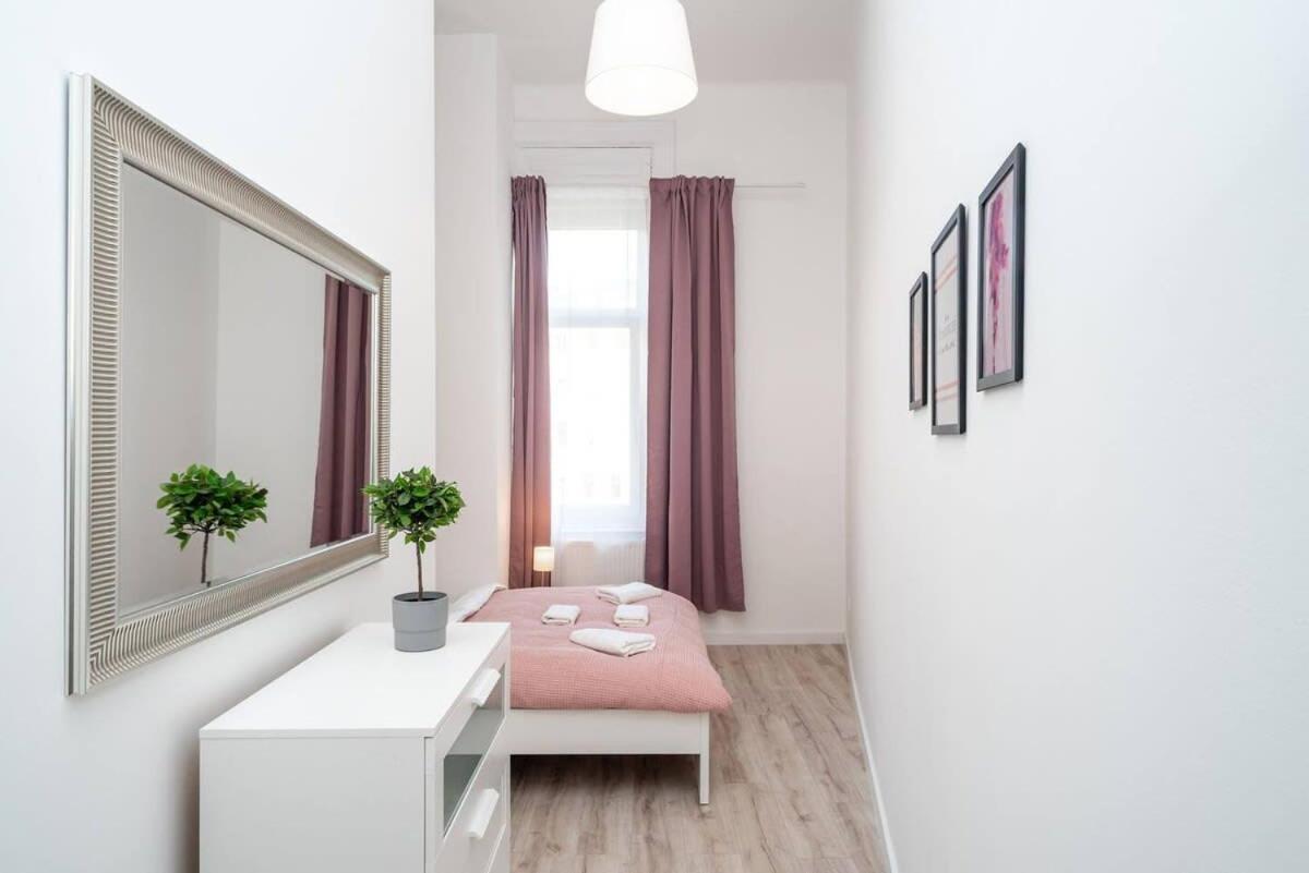 Extra Brand New And Large Ac Appartamento Budapest