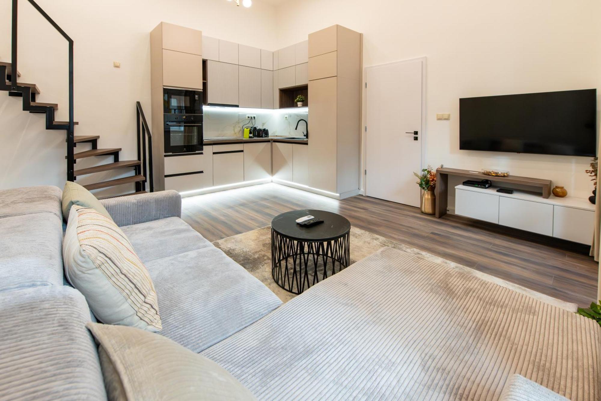 D52 Luxury