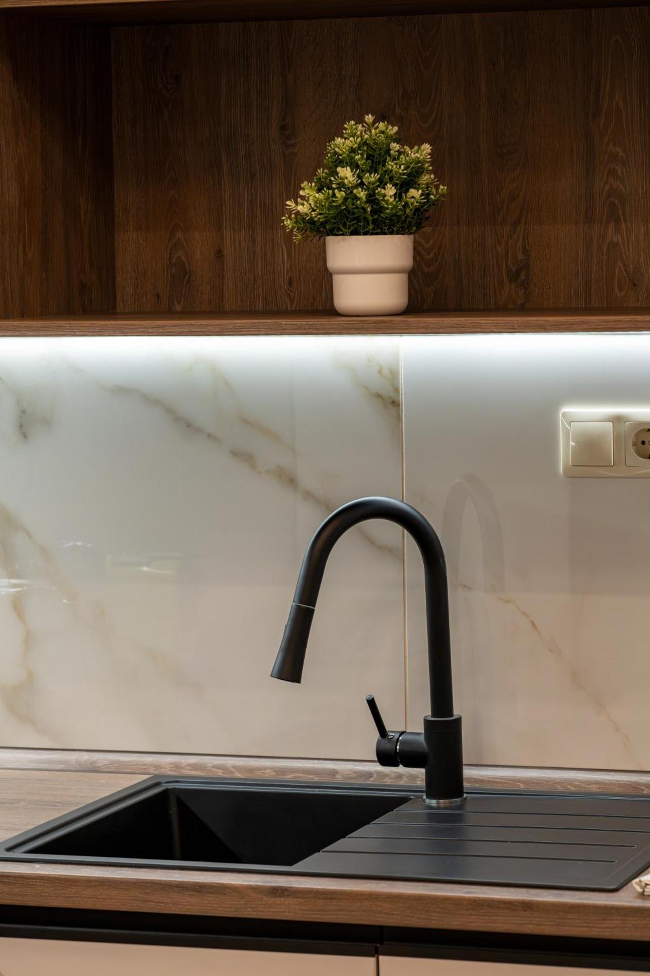 D52 Luxury Apartment *