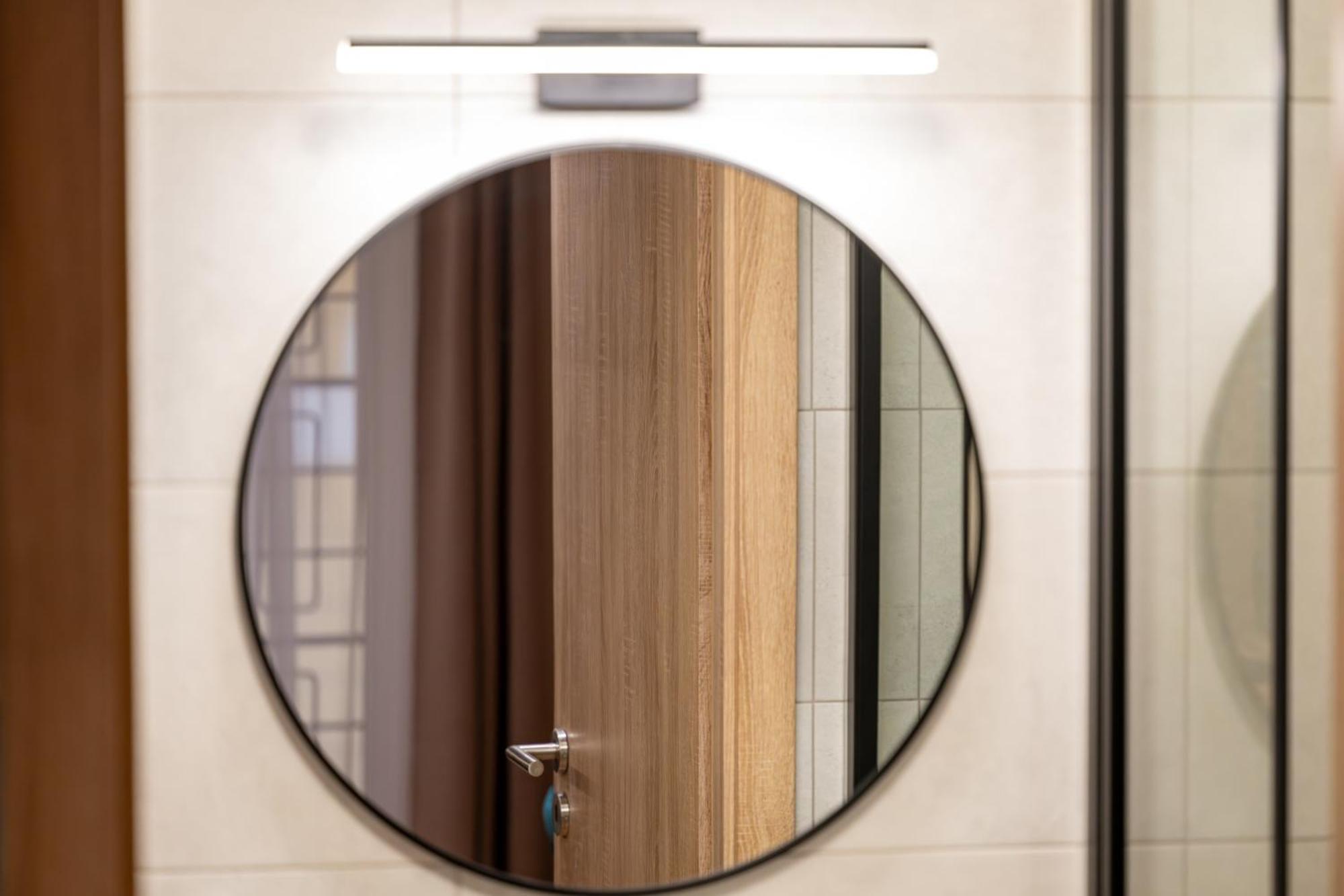 Astoria R92 Two Bedroom Apartamento *