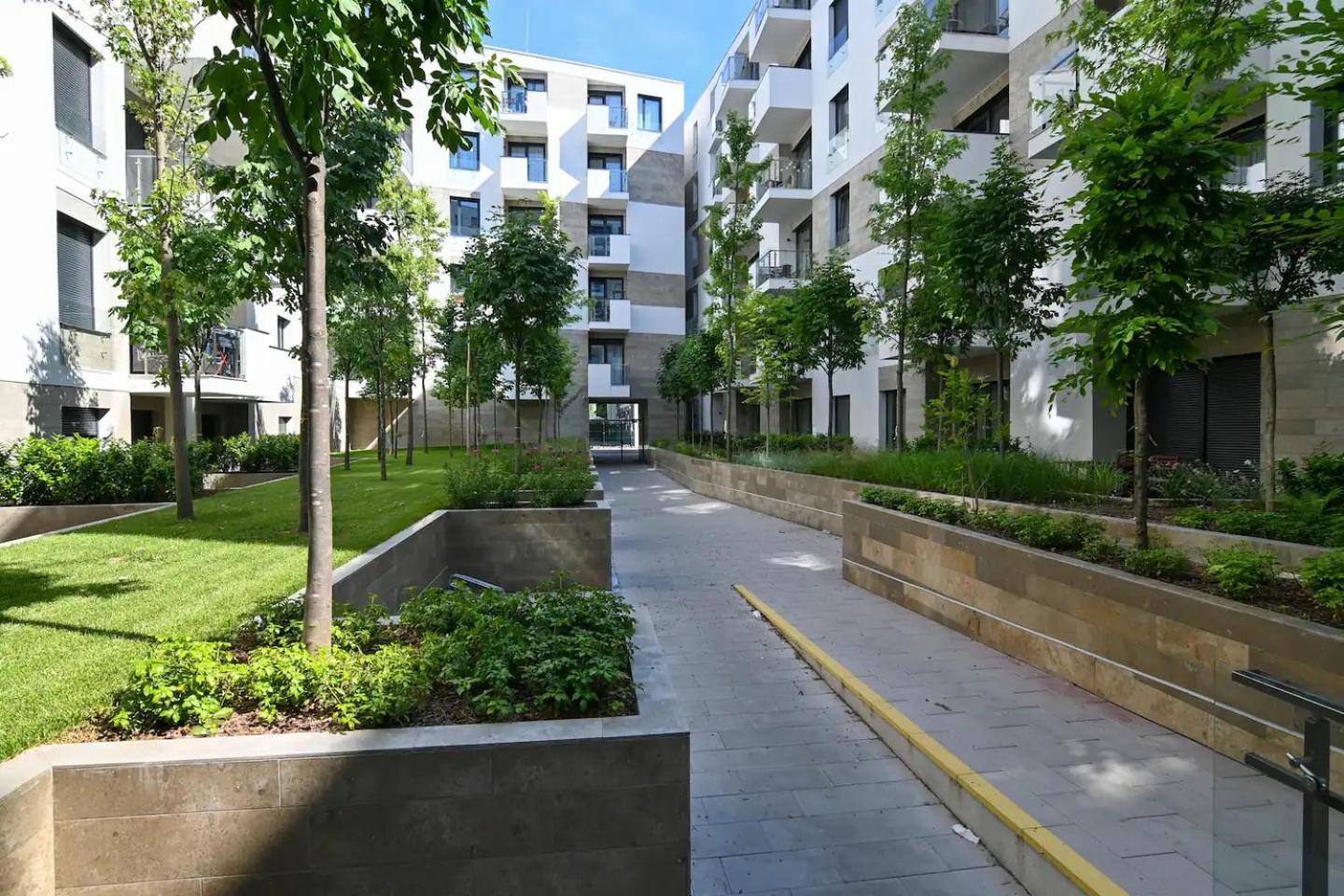 Elisabeth 102 With Parking Apartment *