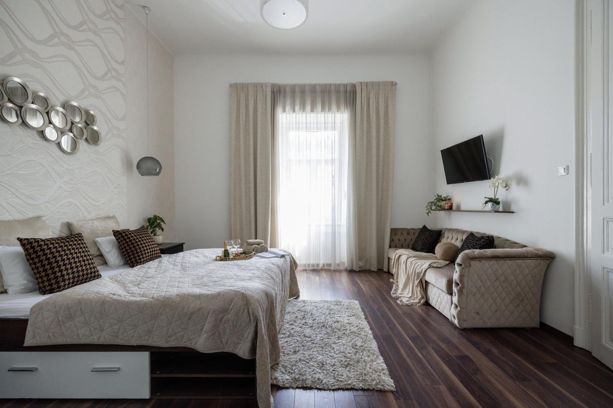 Discover Your Retreat-walk To Parliament Apartment *