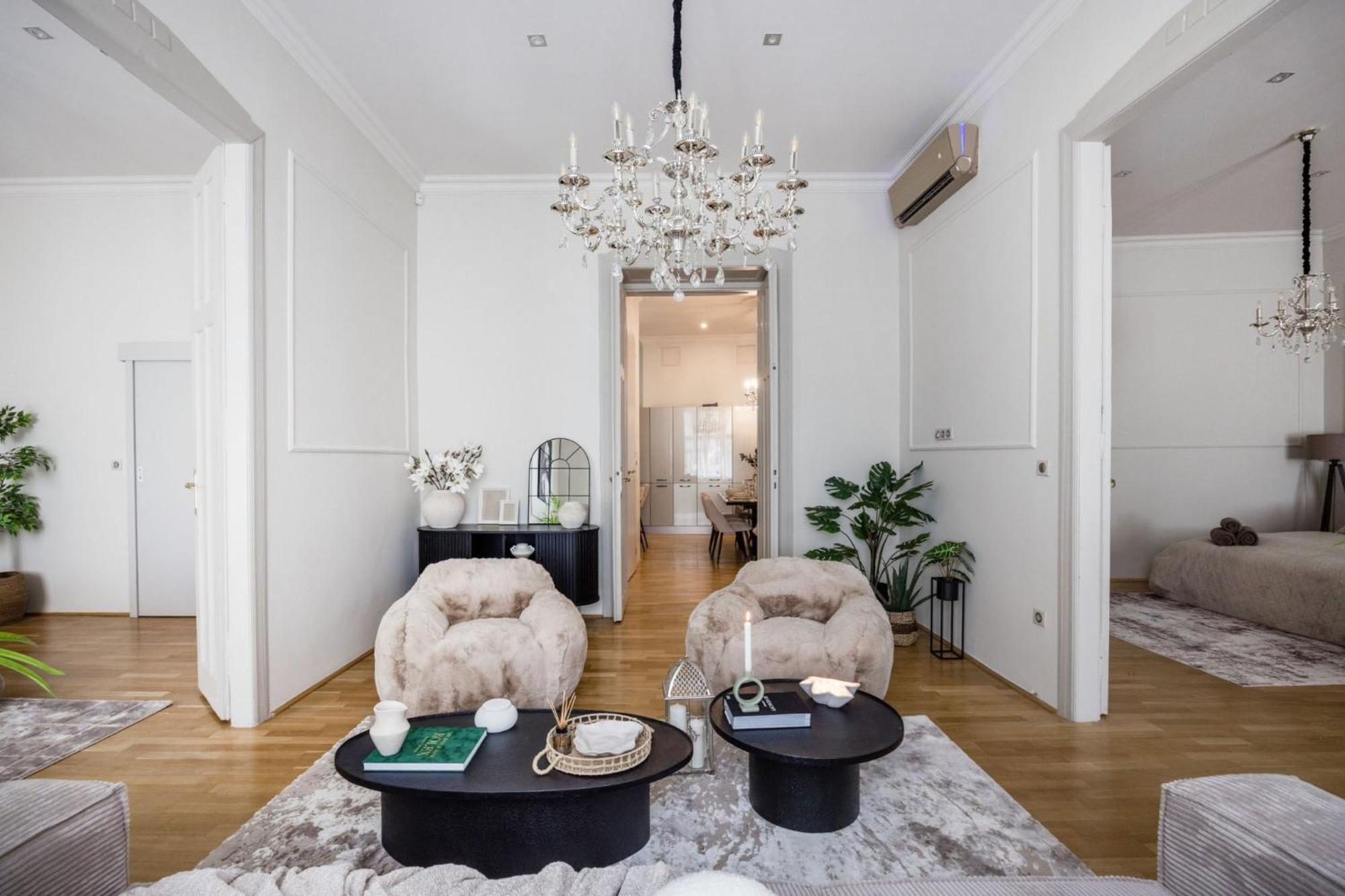Apartment Timeless Elegant By Opera House