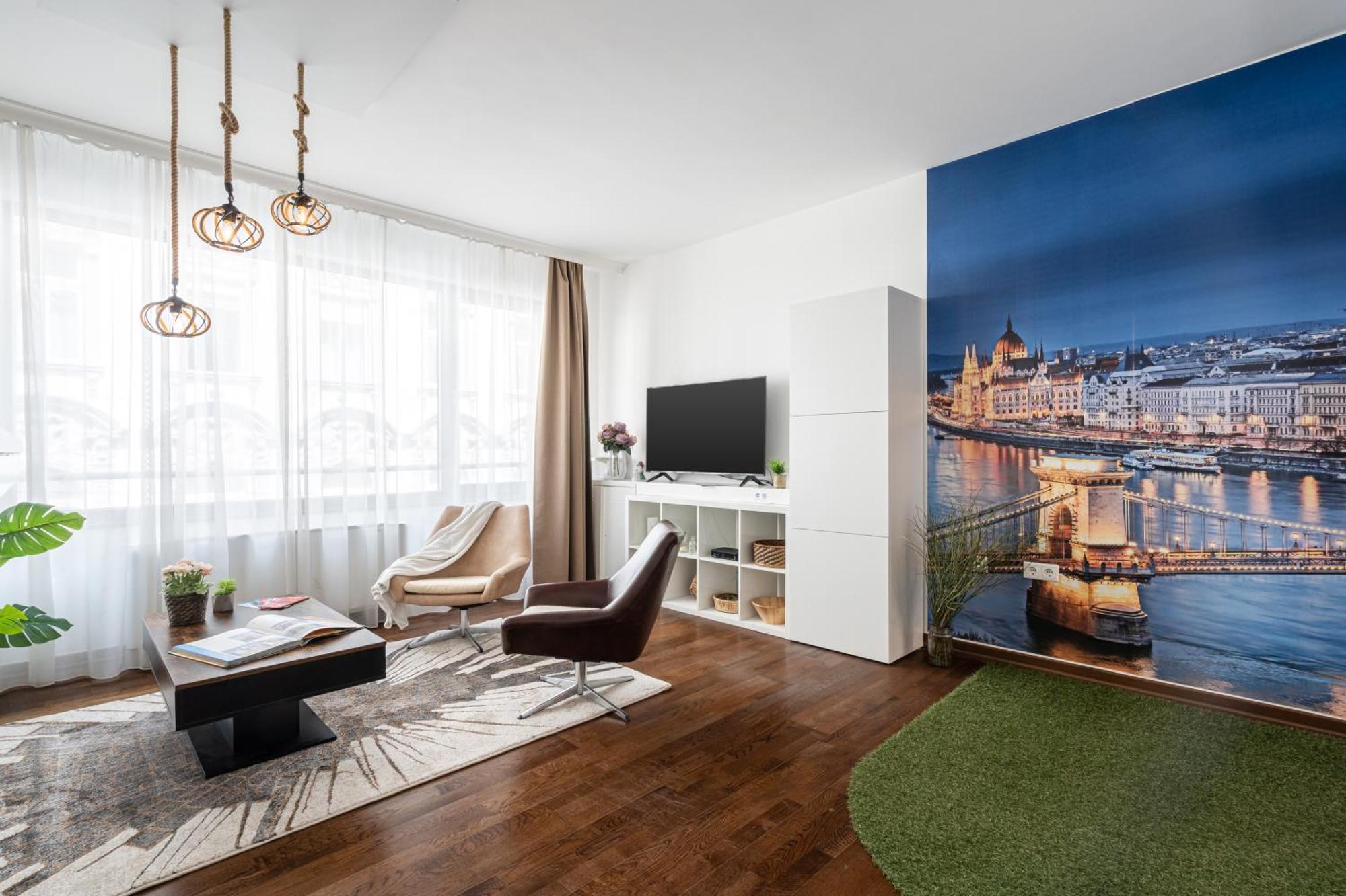 Center Wellness - Pool-gym-parking * Budapest