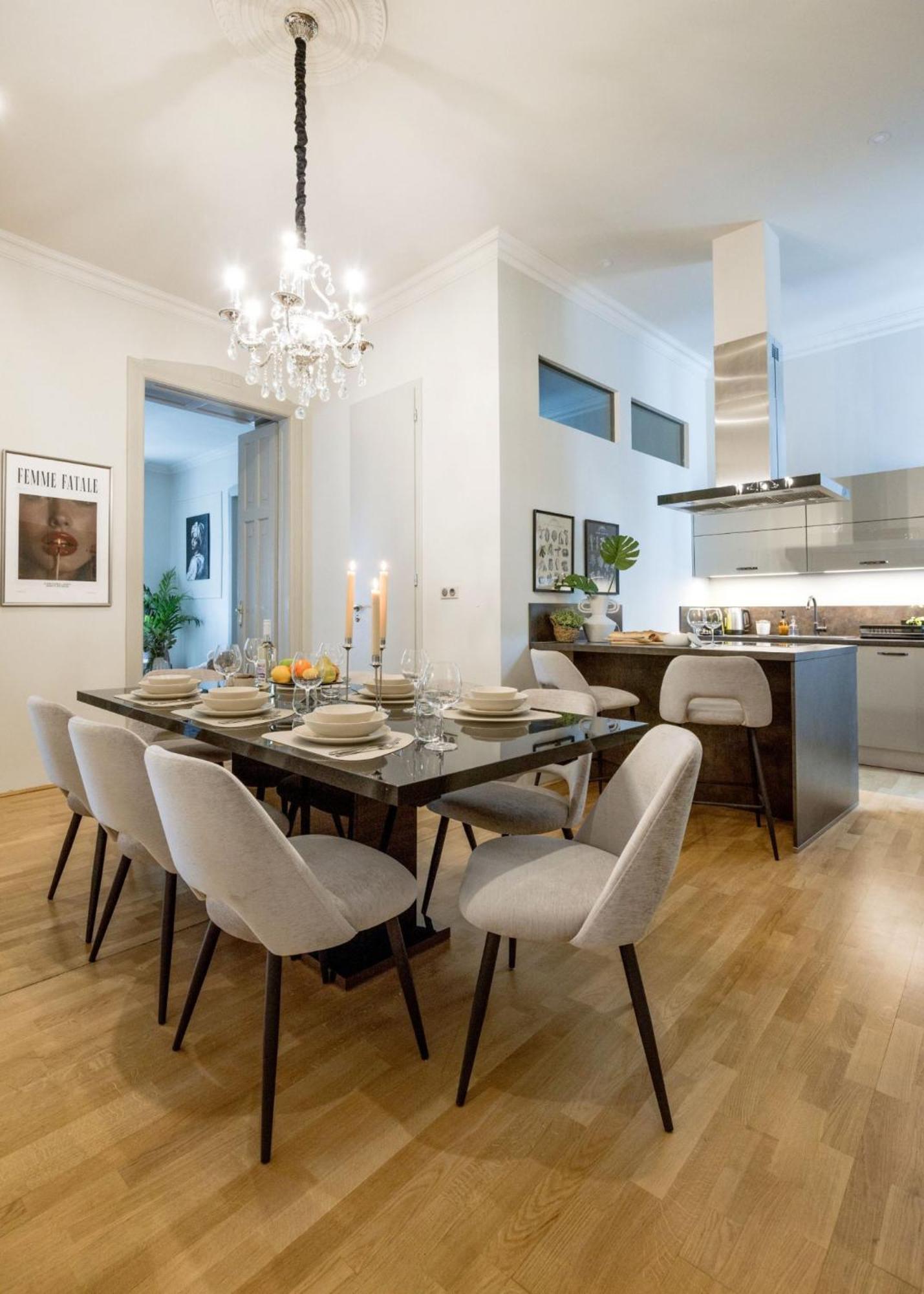 Apartment Timeless Elegant By Opera House Budapest