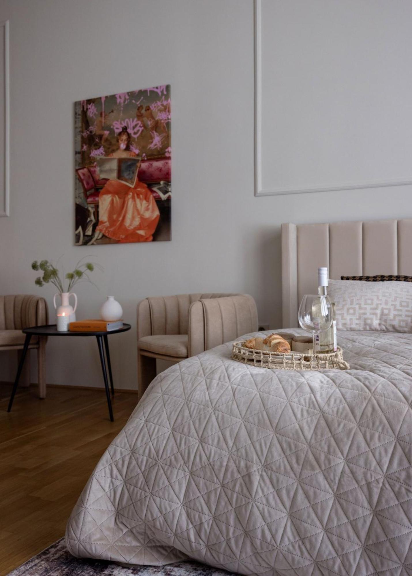 Timeless Elegant By Opera House