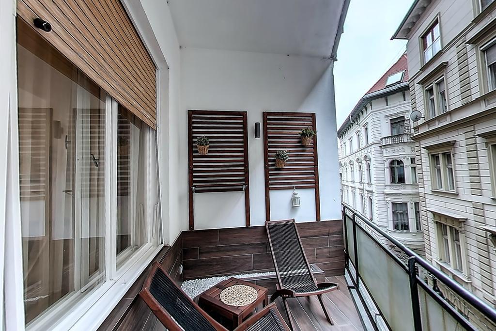 Centerstudio With Balcony In Downtown * Budapest