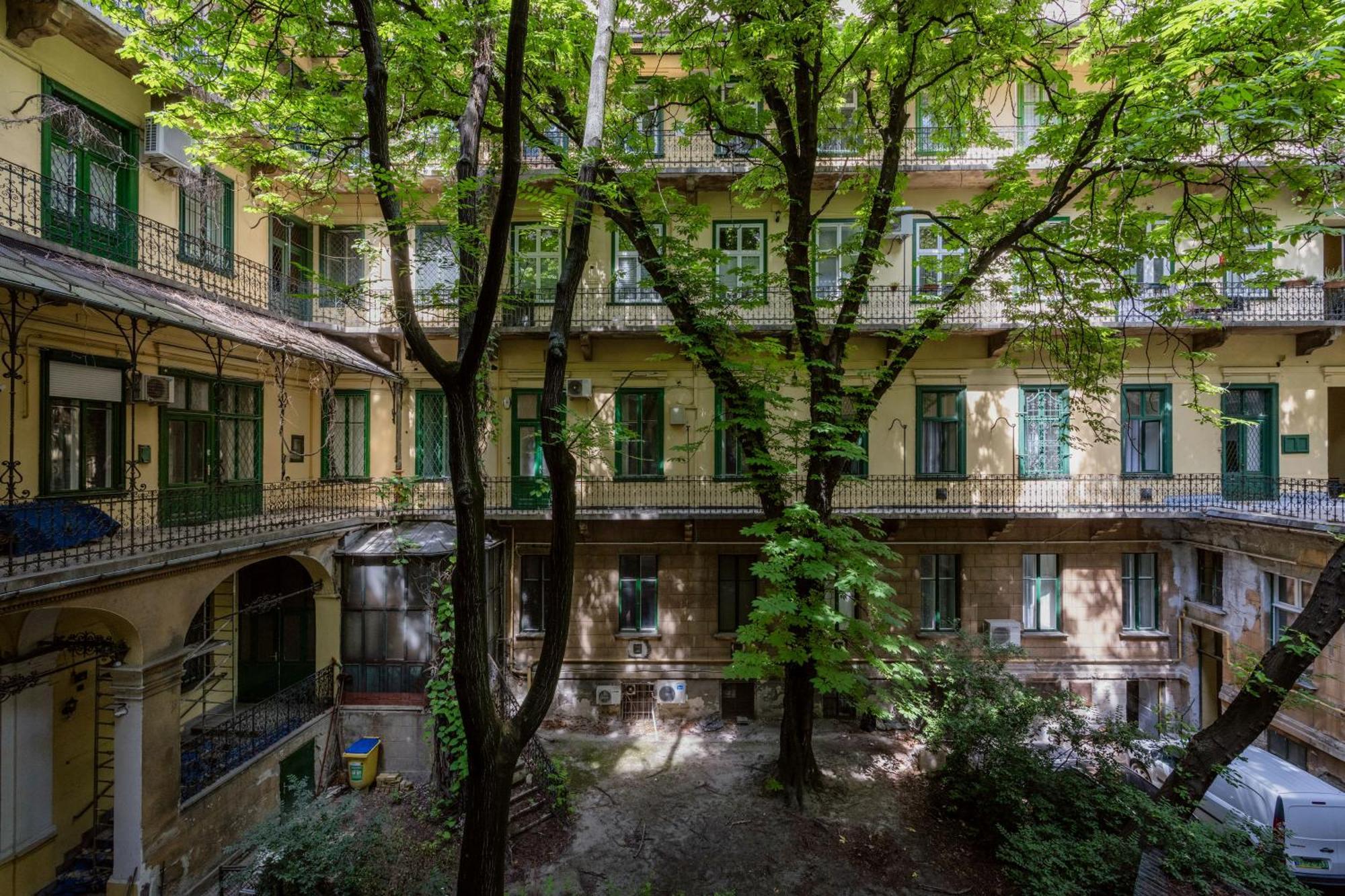 Spacious And Charming In The Centre Apartament *