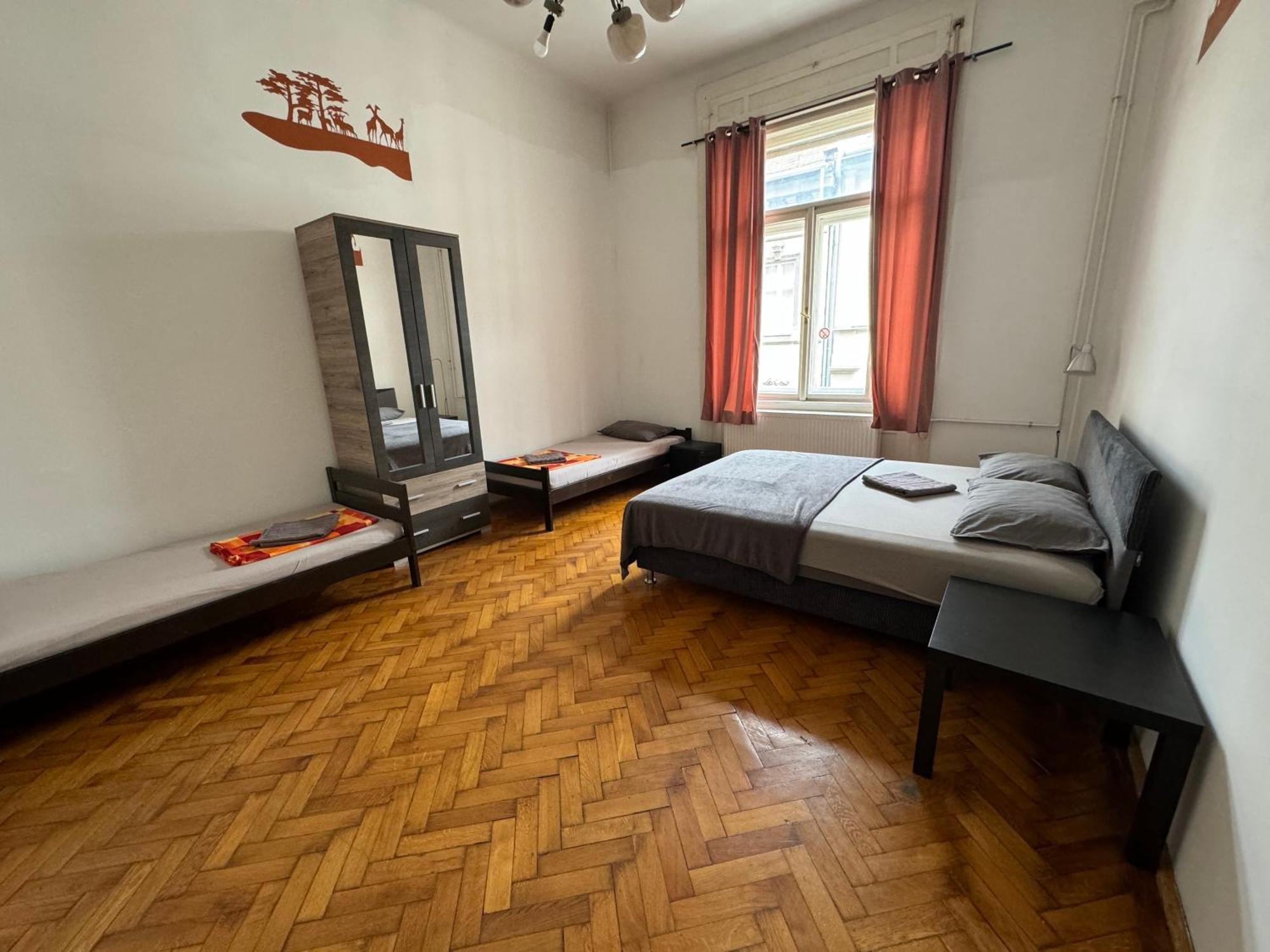 Boomerang * Budapest