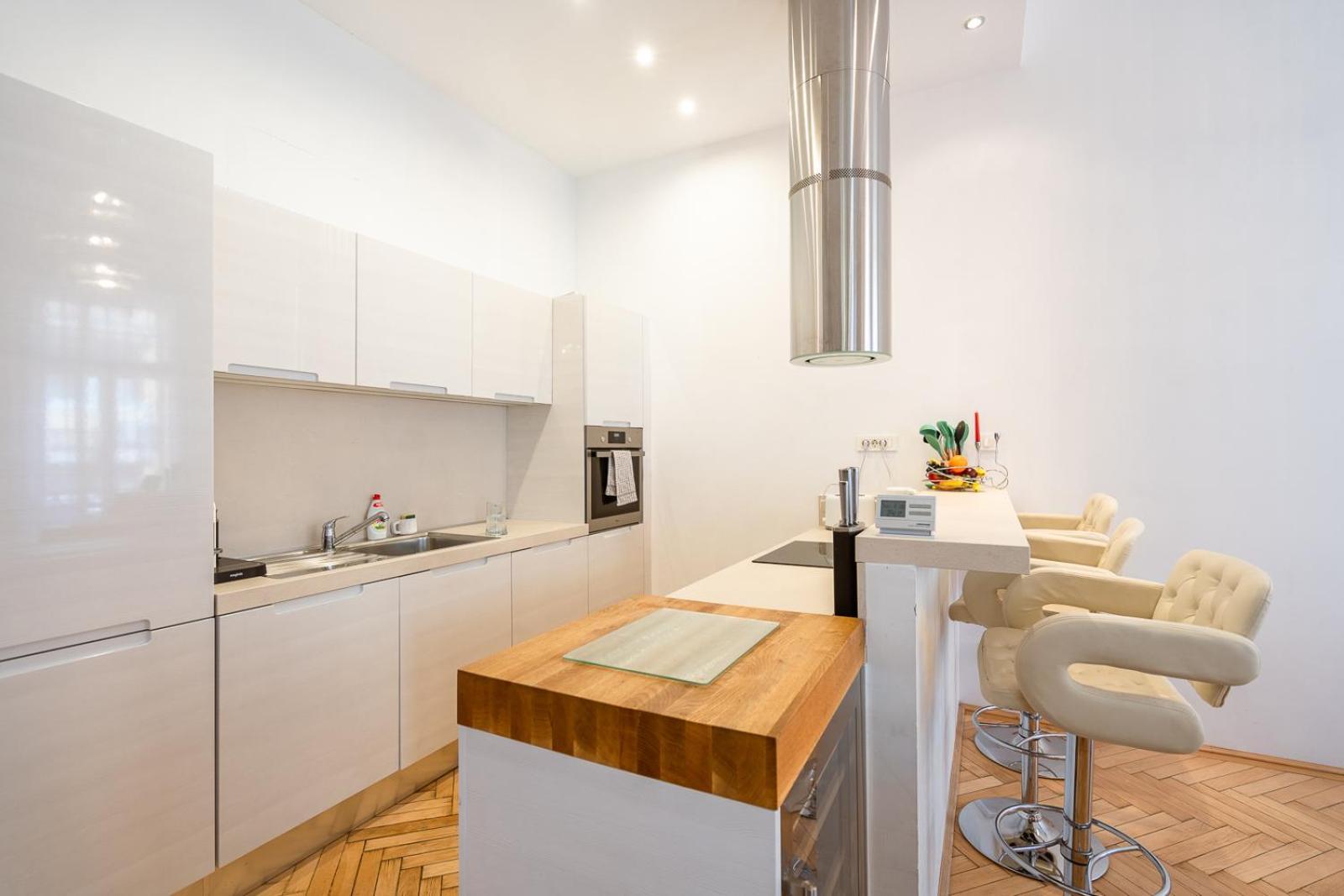 Appartement Garys Bright And Spacious Two Bedroom Flat Near Danube *