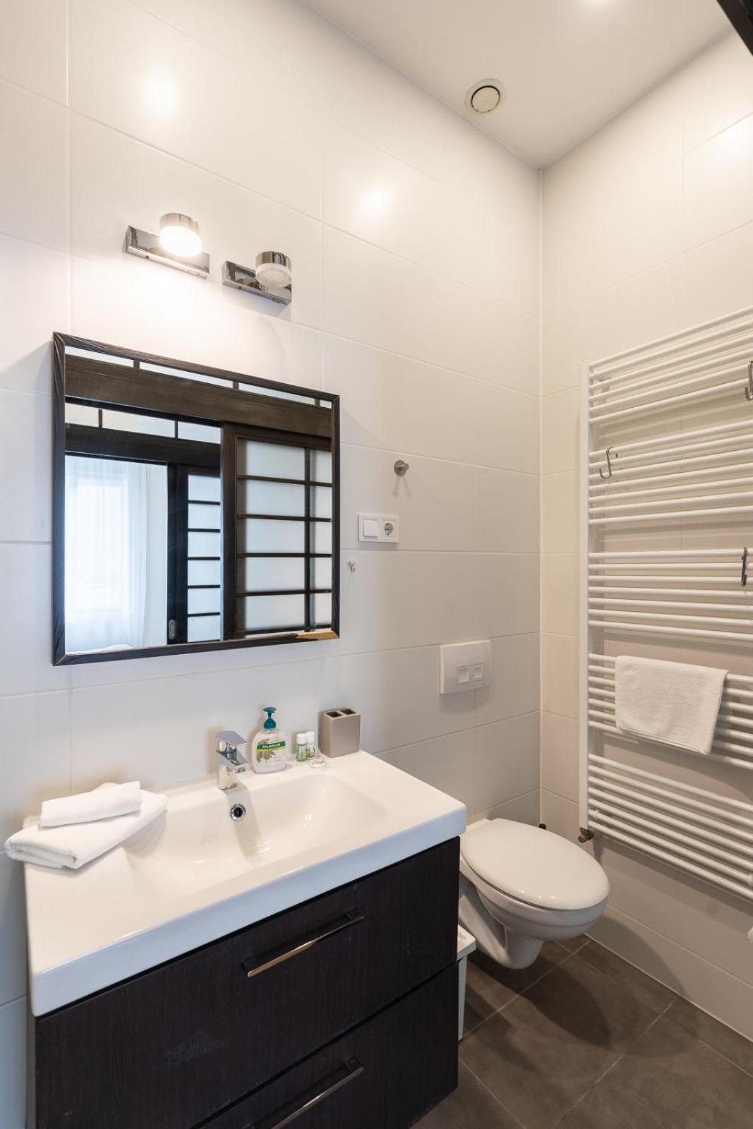 Bright Two-Bedroom Home By The New York Palace * Budapest