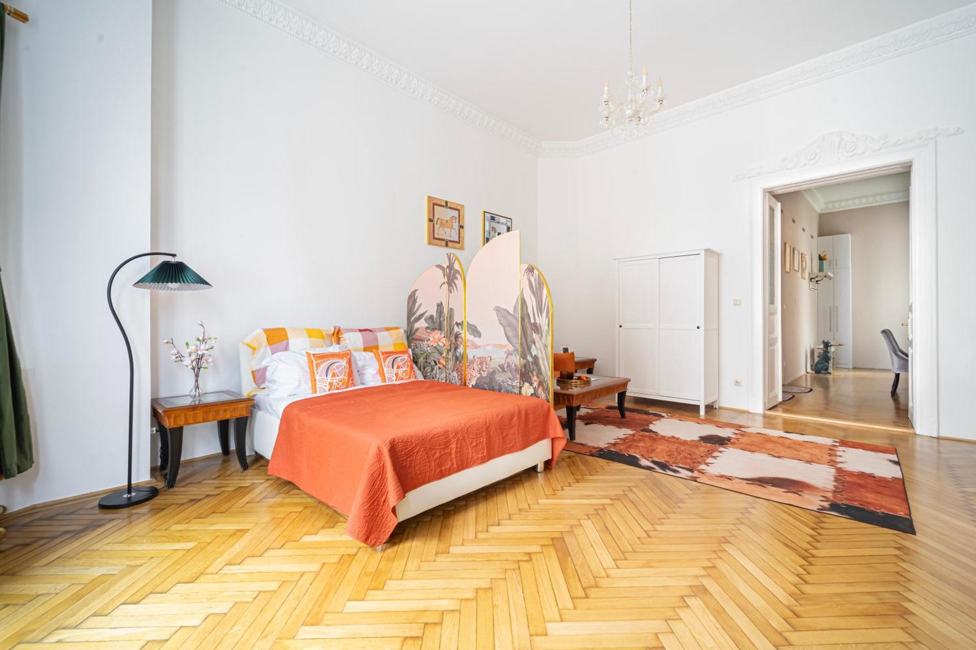 Unique At Chain Bridge With Danube View Apartment *