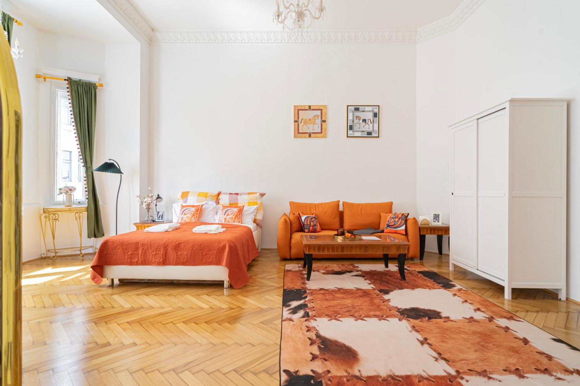 Unique At Chain Bridge With Danube View Apartment *