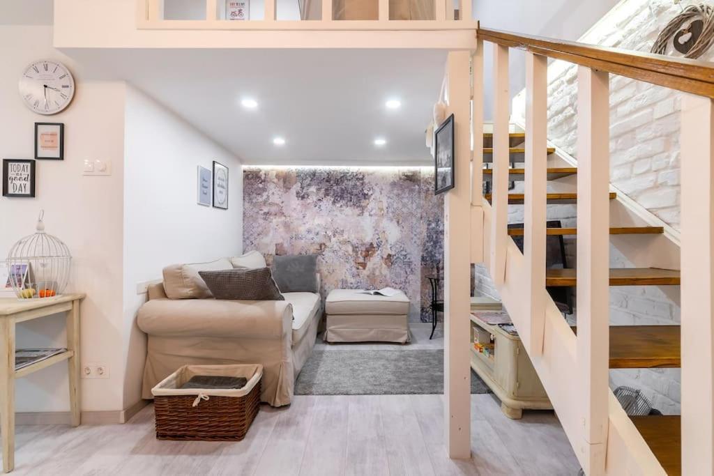 Rustic Apartment *