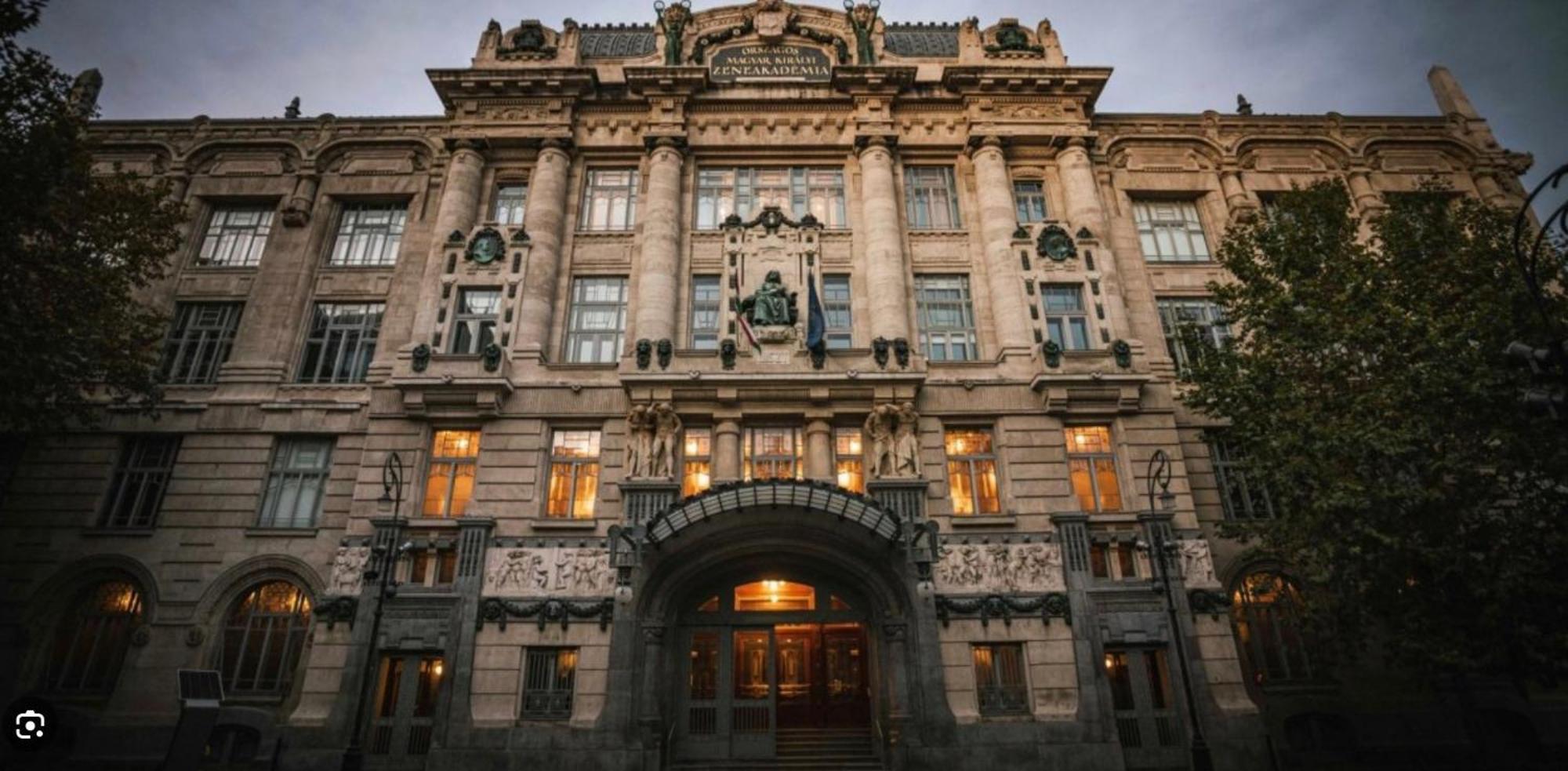 Andrassy Adventures Apartamento