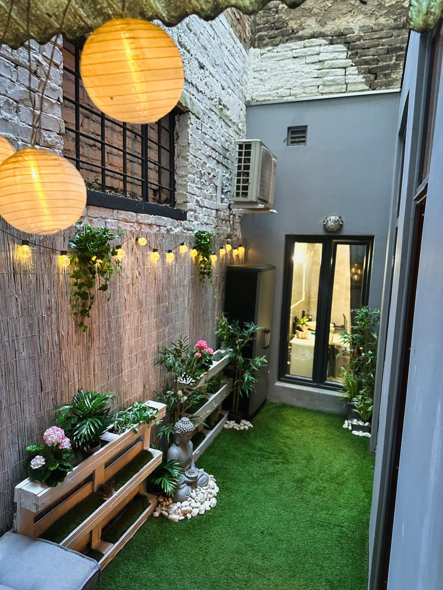 Lägenhet Urban With Private Garden Near Andrassy *