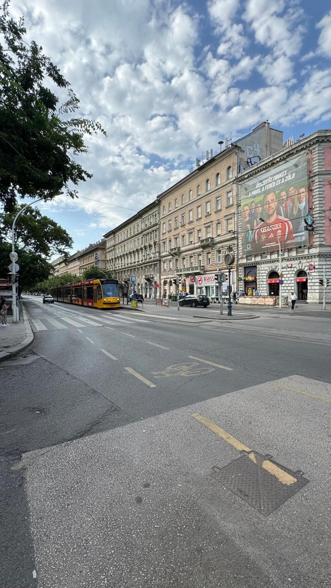 Apartamento The 5-bedroom Downtown Budapest