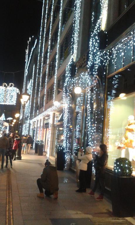 Fashion Street Luxury Apartment