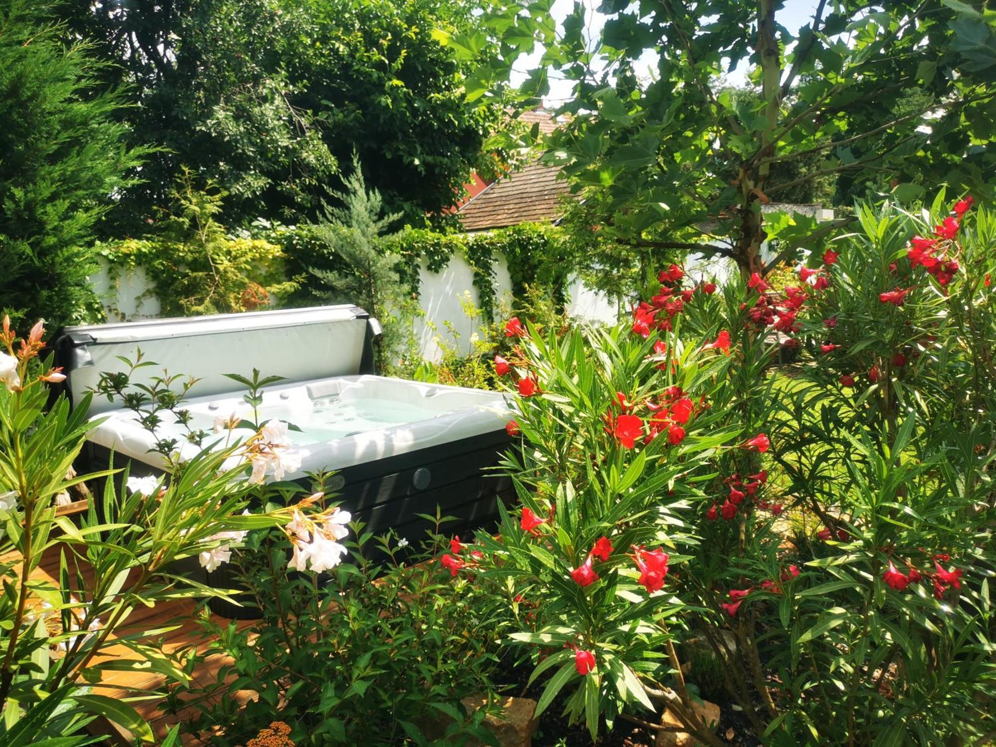 Kuria With Private Jacuzzi And Pool Apartament *