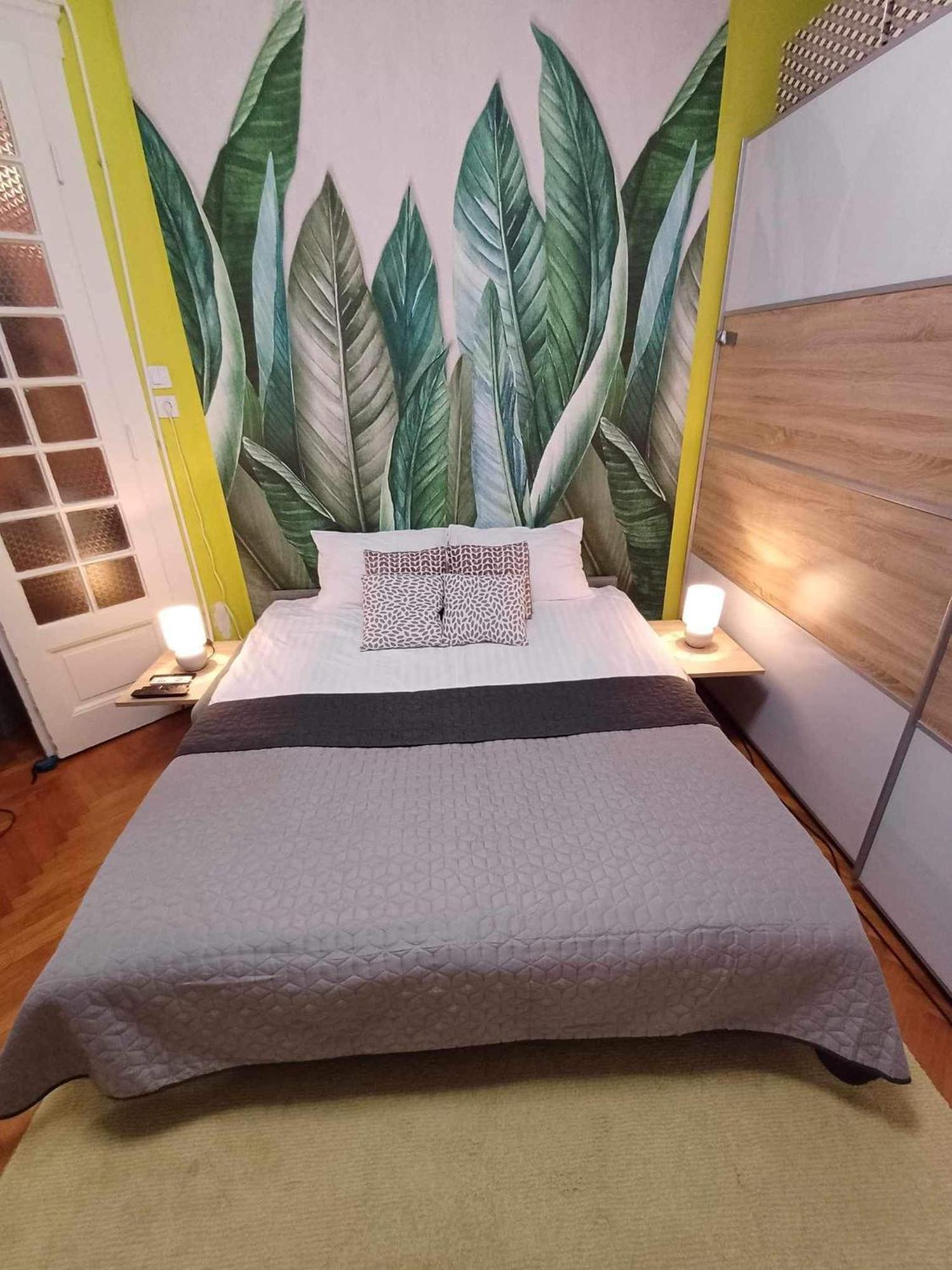 Margaret Bridge Cozy Flat Budapest