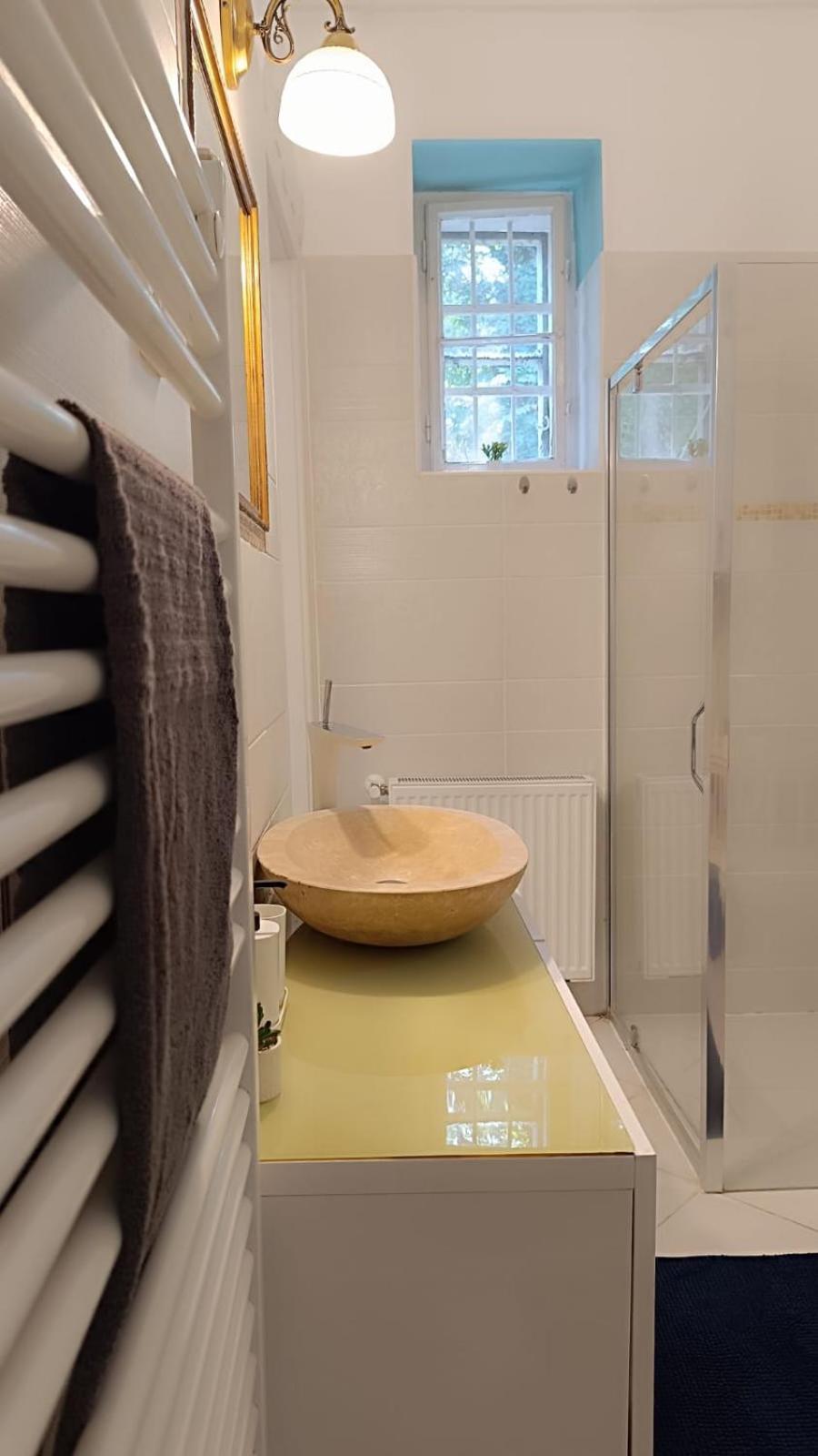 Heritage Harmony With Free Parking Apartamento