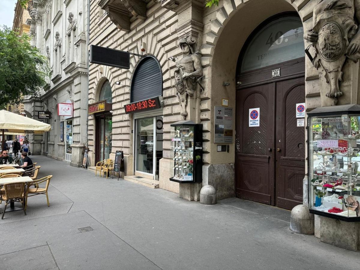 Modern In * Budapest